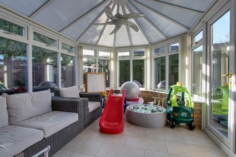 7 Hagbech Hall Close, Emneth, Wisbech, PE14 8EB