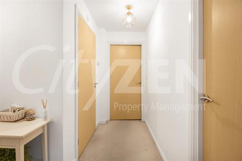 2 bedroom flat for sale, Mannock Close, London NW9