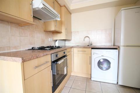 1 bedroom flat to rent, Langley Road, Slough