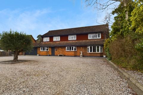 6 bedroom detached house for sale, Pelican Road, Pamber Heath, RG26