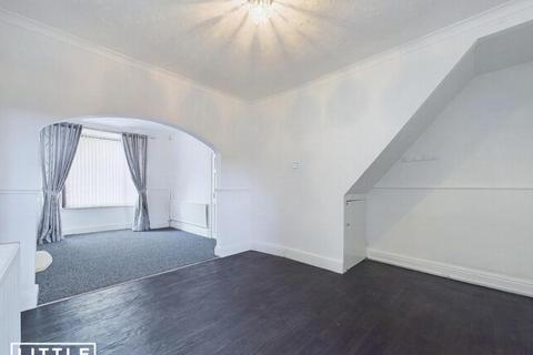 3 bedroom terraced house to rent, Owen Street, St. Helens, WA10