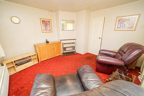 2 bedroom park home for sale, Weston Avenue, Leighton Buzzard