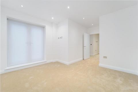 2 bedroom flat to rent, Mount Park Crescent, Ealing, W5