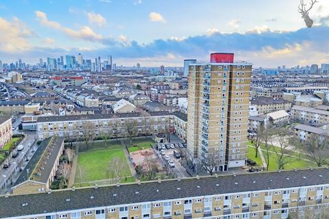Flat 40, Elton House Candy Street, London, E3 2LJ