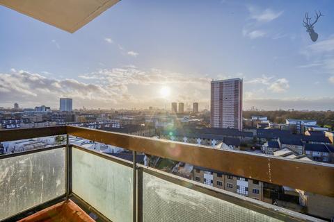 Flat 40, Elton House Candy Street, London, E3 2LJ