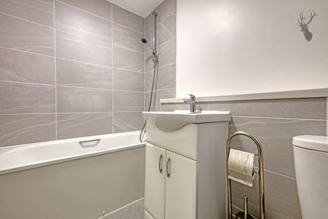 Flat 40, Elton House Candy Street, London, E3 2LJ