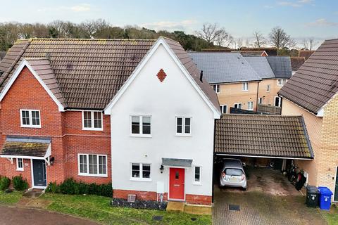 3 bedroom semi-detached house for sale, Daffodil Way, Bury St. Edmunds IP28