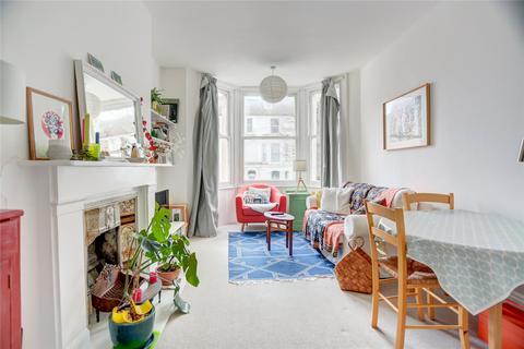 2 bedroom flat to rent, Connaught Road, Hove, BN3