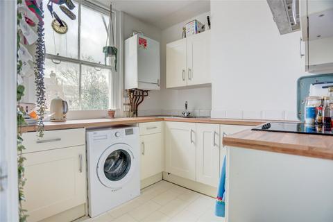 2 bedroom flat to rent, Connaught Road, Hove, BN3