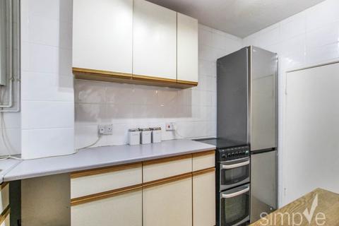 1 bedroom house to rent, Hogarth Crescent, London,