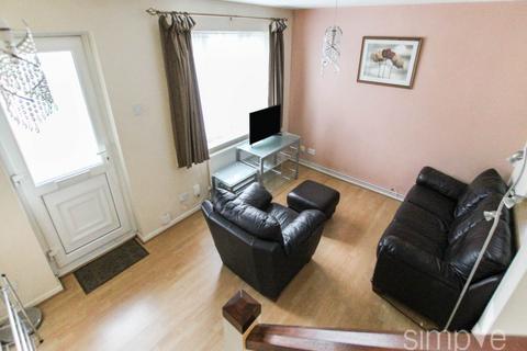 1 bedroom house to rent, Hogarth Crescent, London,