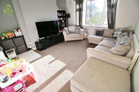 3 bedroom semi-detached house for sale, Southfield Drive, Westhoughton, BL5 2PP