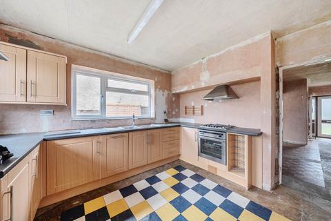 3 bedroom semi-detached bungalow for sale, Milton Road, Clapham