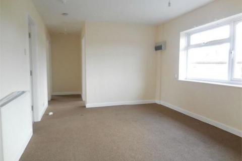 4 bedroom flat to rent, Highgate Road, Dudley DY2