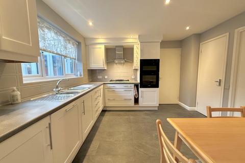 32 Briar Fields, Swindon, SN1 2QW