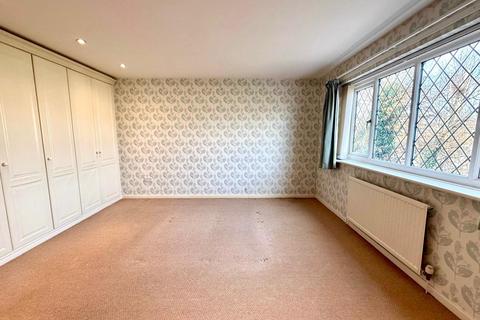 32 Briar Fields, Swindon, SN1 2QW