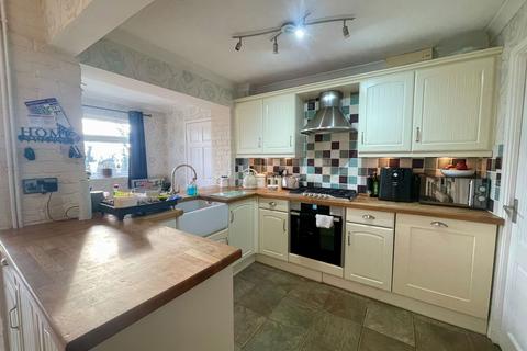 4 bedroom semi-detached house for sale, Masefield Avenue, Swadlincote DE11