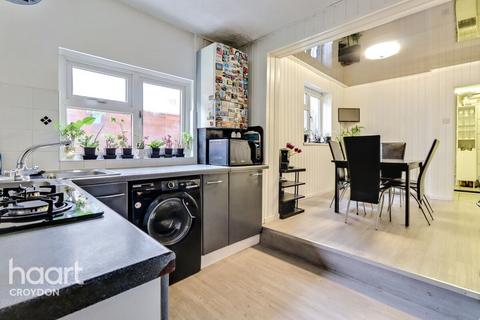 4 bedroom terraced house for sale, Canterbury Road, Croydon