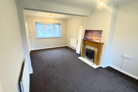 2 bedroom house to rent, Hough Road, Walsall WS2