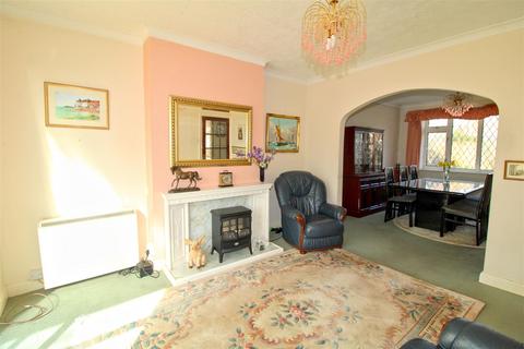 2 bedroom semi-detached bungalow for sale, Chyngton Gardens, Seaford