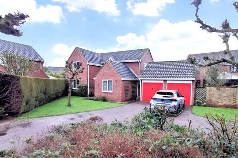 4 bedroom detached house for sale, Milestone Lane, Earsham, Bungay