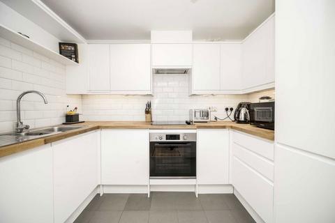 2 bedroom flat to rent, Aldersgate Street, London EC1A