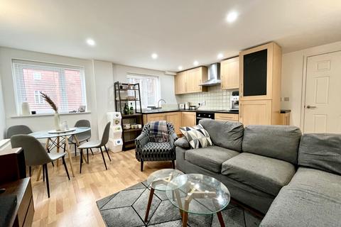 3 bedroom apartment to rent, The Royal, Wilton Place, Salford, M3 6WE