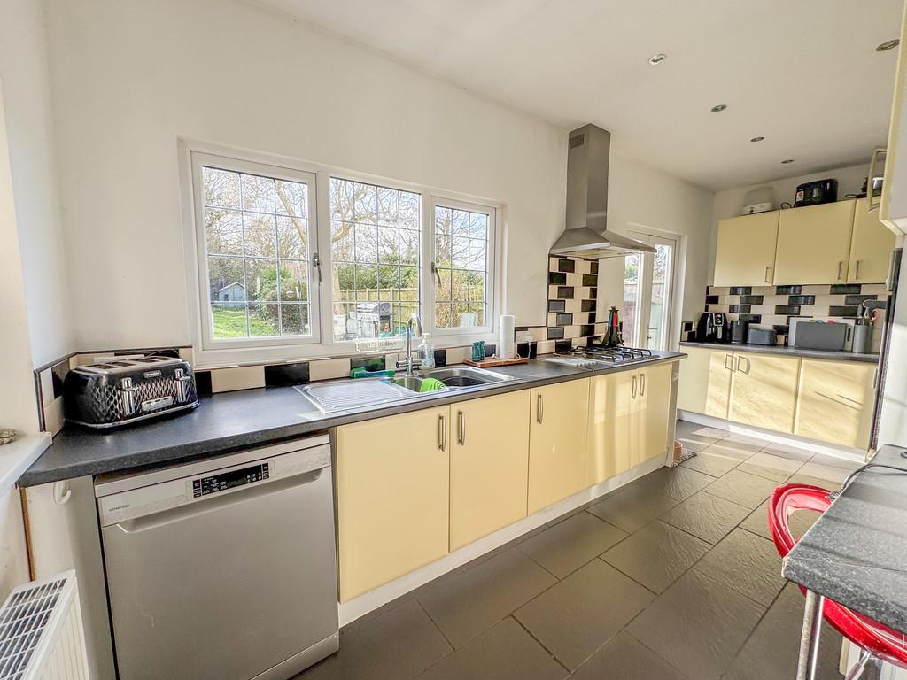 Kitchen 1
