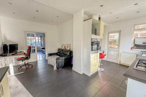 15 Aldermans Hill, Hockley, SS5 4RP