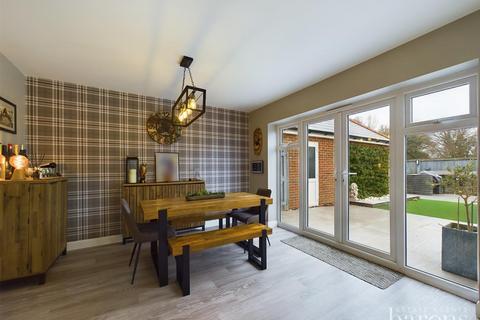 3 Church Acre, Oakley, Basingstoke, RG23 7GH