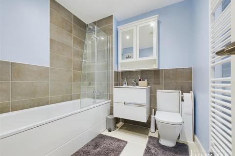 3 Church Acre, Oakley, Basingstoke, RG23 7GH