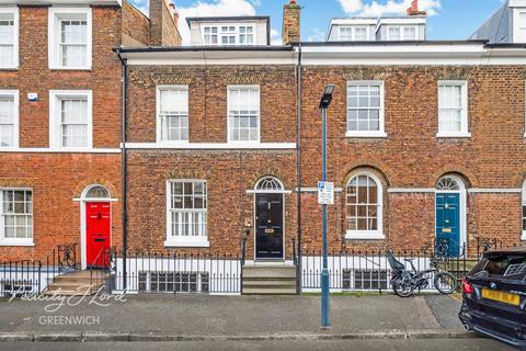 3 bedroom terraced house for sale, Prior Street, London, SE10 8SF