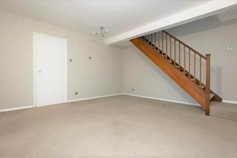 2 bedroom terraced house to rent, Rosebury Drive, Woking GU24