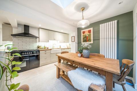 Wylens Catteshall Lane, Godalming, GU7 1LJ