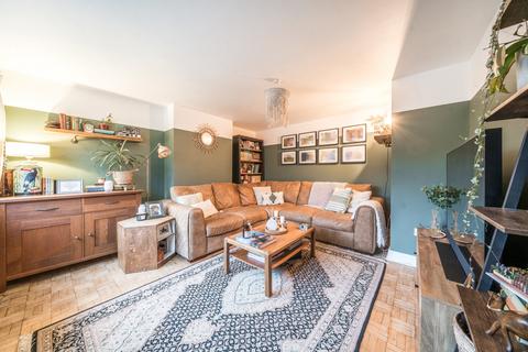 Wylens Catteshall Lane, Godalming, GU7 1LJ