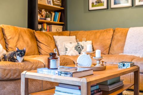 Wylens Catteshall Lane, Godalming, GU7 1LJ