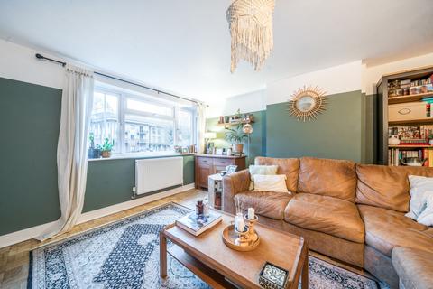 Wylens Catteshall Lane, Godalming, GU7 1LJ