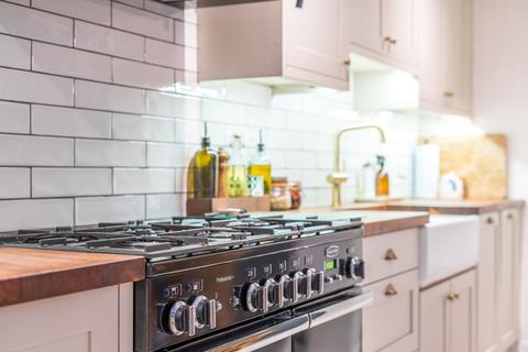 Wylens Catteshall Lane, Godalming, GU7 1LJ