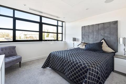 1 bedroom flat for sale, Hogarth Lane, Chiswick