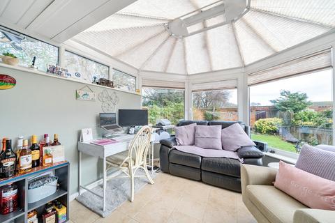 2 bedroom bungalow for sale, Greythorne Road, Goldsworth Park, Woking, GU21