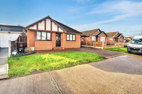 2 bedroom bungalow to rent, Canvey Island SS8