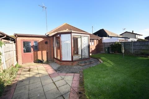 2 bedroom bungalow to rent, Canvey Island SS8