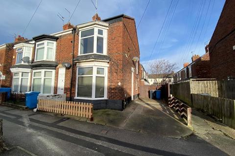 2 bedroom end of terrace house to rent, Perth Street West, Hull, HU5 3UD