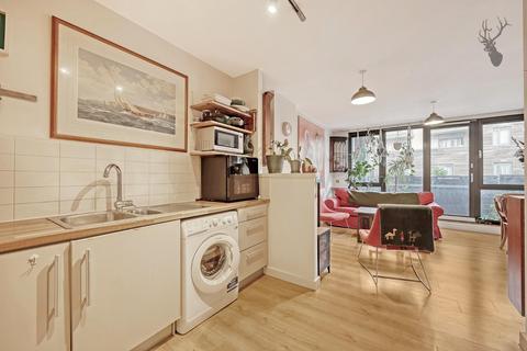 Flat 1, Dimsdale Heights, 4 Spencer Way, London, E1 2PN