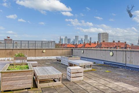 Flat 1, Dimsdale Heights, 4 Spencer Way, London, E1 2PN