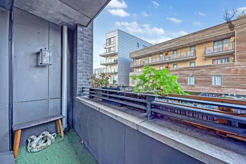Flat 1, Dimsdale Heights, 4 Spencer Way, London, E1 2PN