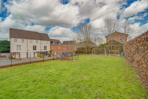 4 bedroom end of terrace house for sale, Rostron Close, Southampton, Hampshire