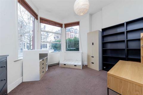 2 bedroom flat to rent, Chichele Road, London NW2