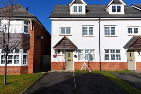 4 bedroom semi-detached house for sale, Oaks Close, Prestwich, M25