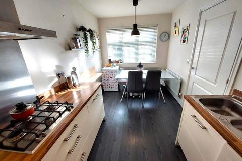9 Oaks Close, Prestwich, Manchester, M25 3ER